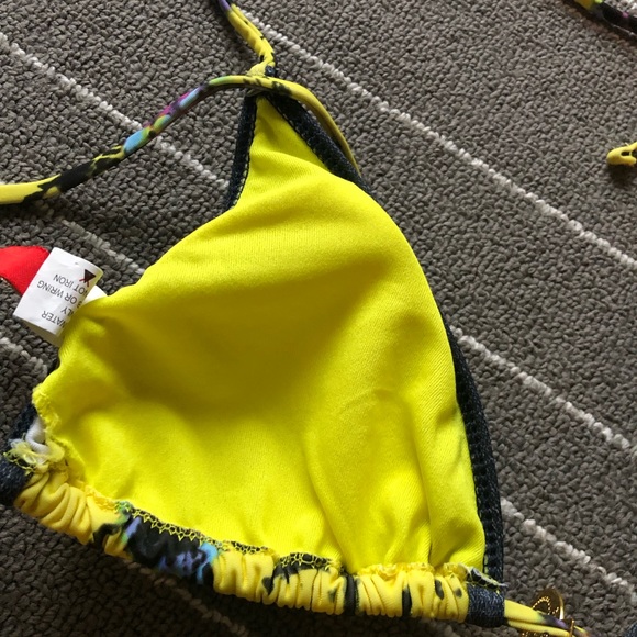 Yellow used bikini - Picture 4 of 8